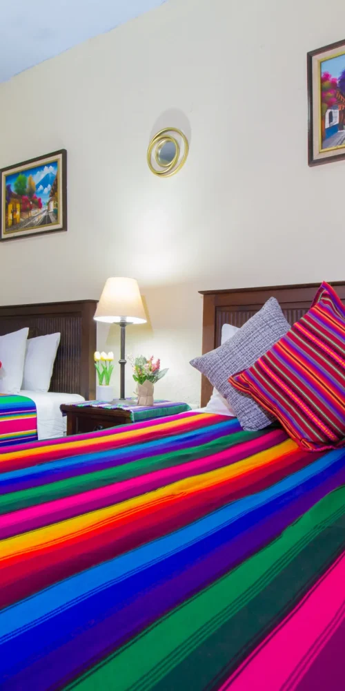 triple-room-hostal-antigua-guatemala